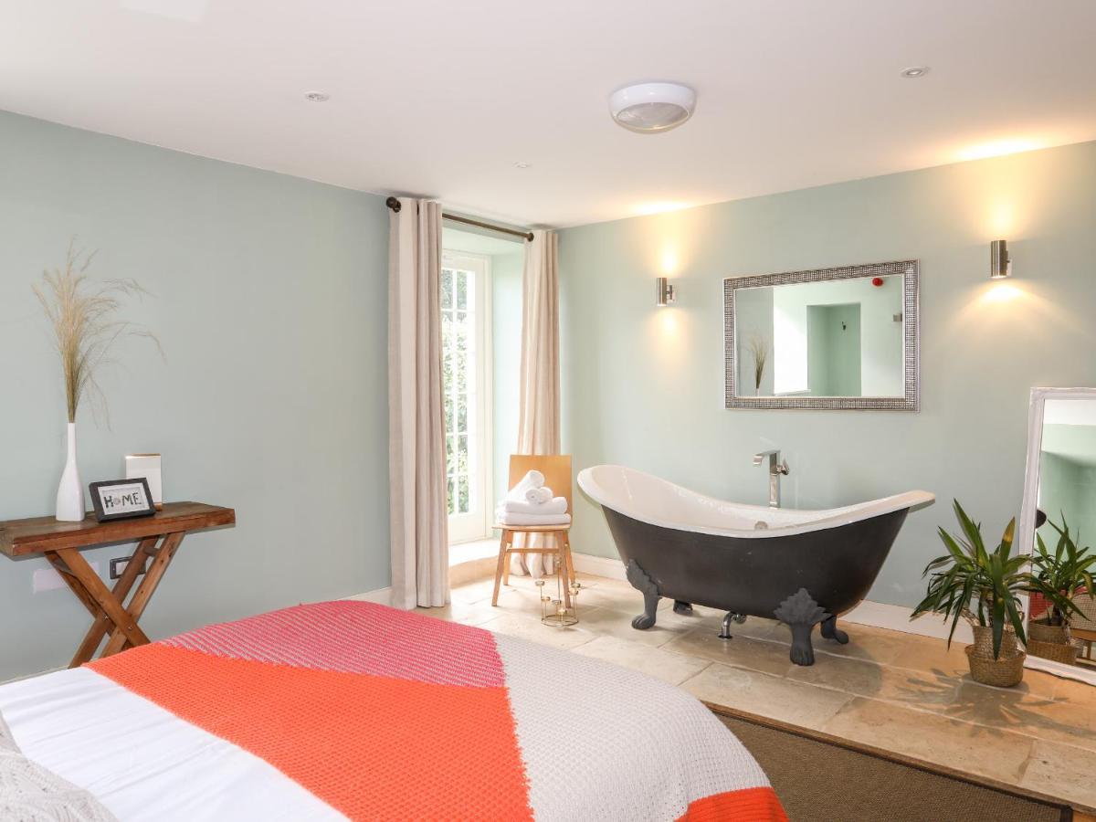 Вилла Clynnog House Dwyran Экстерьер фото