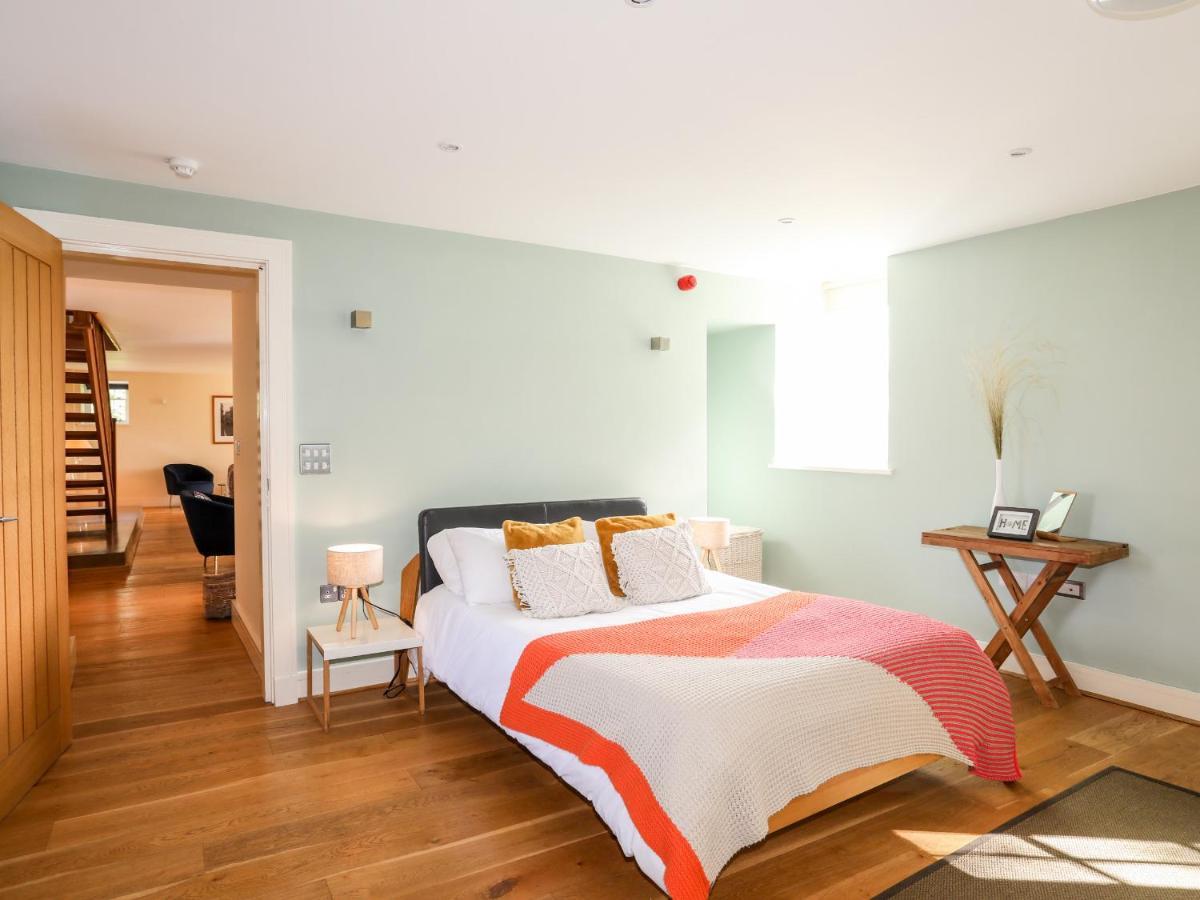 Вилла Clynnog House Dwyran Экстерьер фото